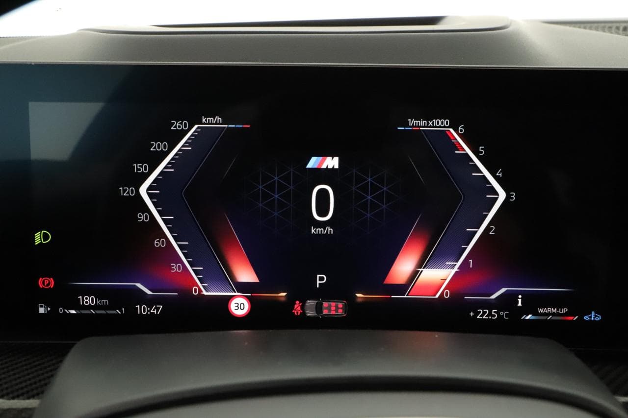 2025 BMW X7 - 15