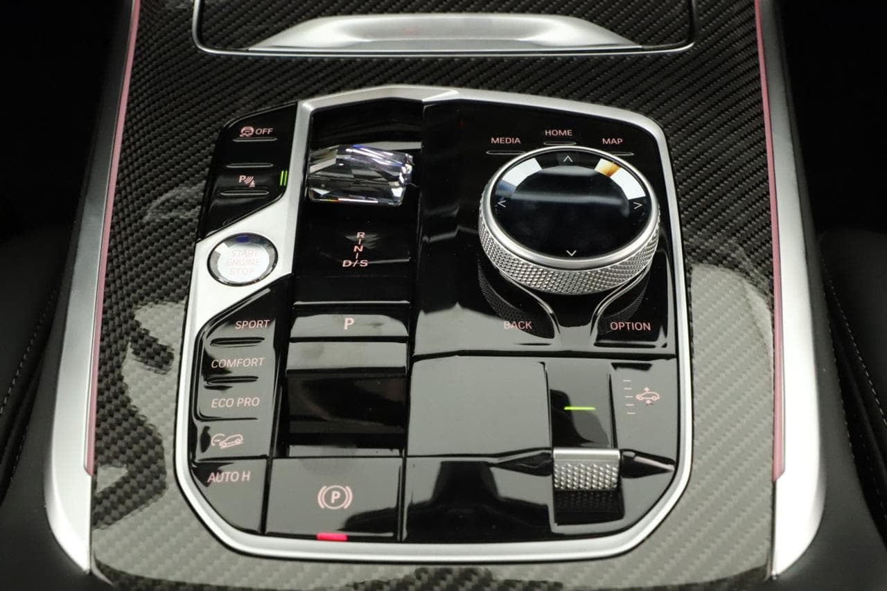 2025 BMW X7 - 18