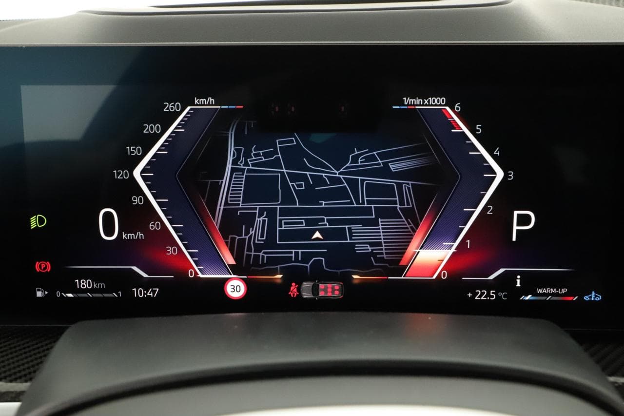 2025 BMW X7 - 16