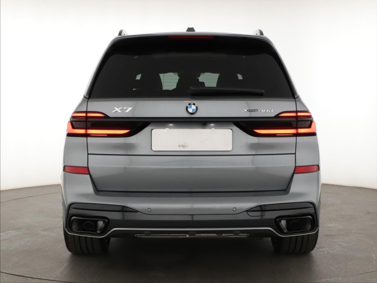 2025 BMW X7 - 6