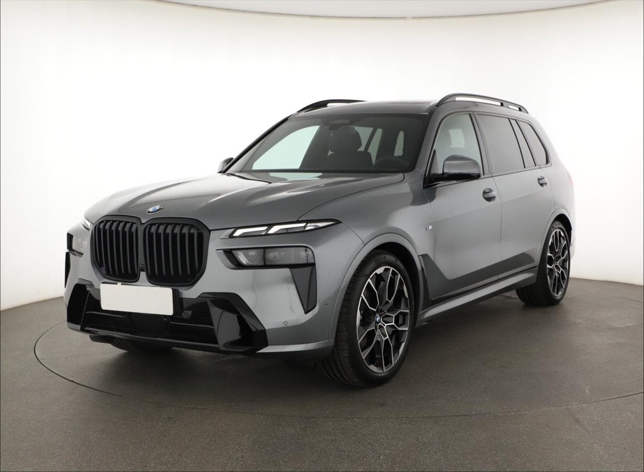 2025 BMW X7 - 3