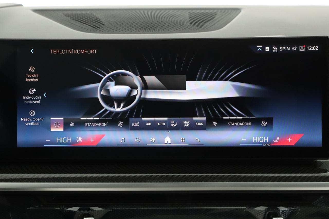 2025 BMW X7 - 34