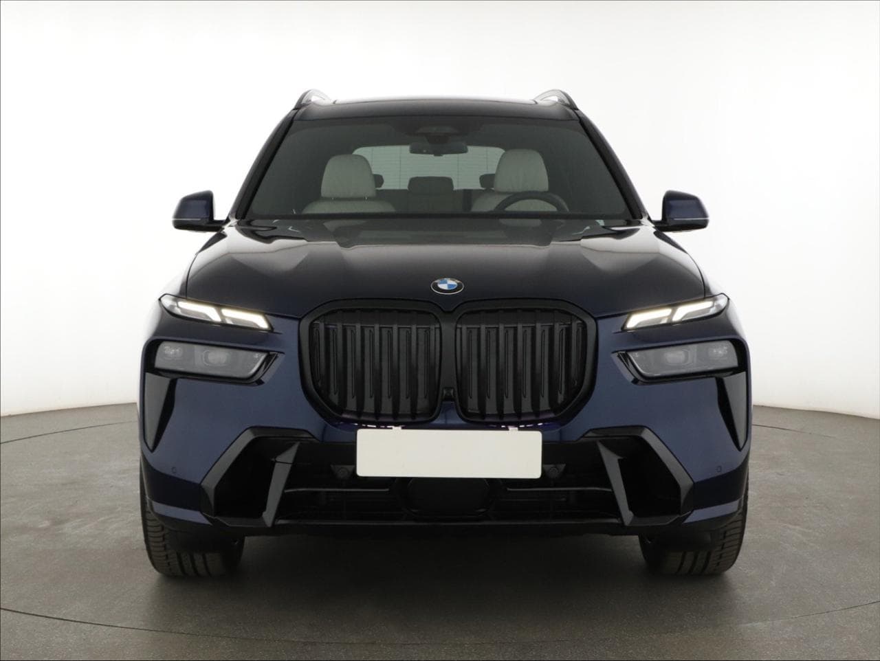 2025 BMW X7 - 3