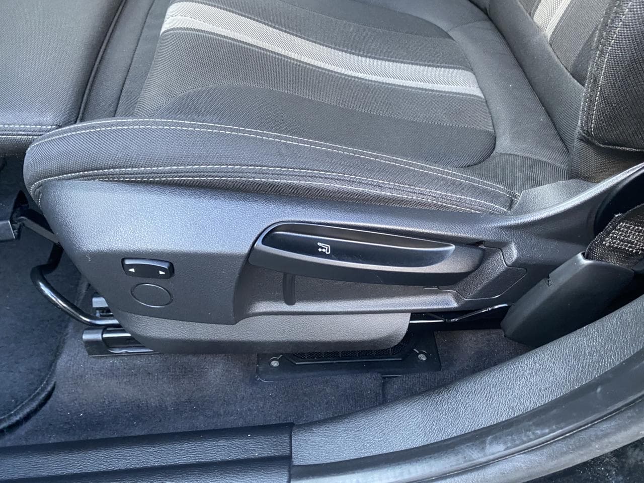 2018 BMW X1 - 17