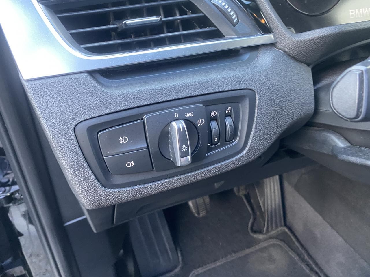 2018 BMW X1 - 19