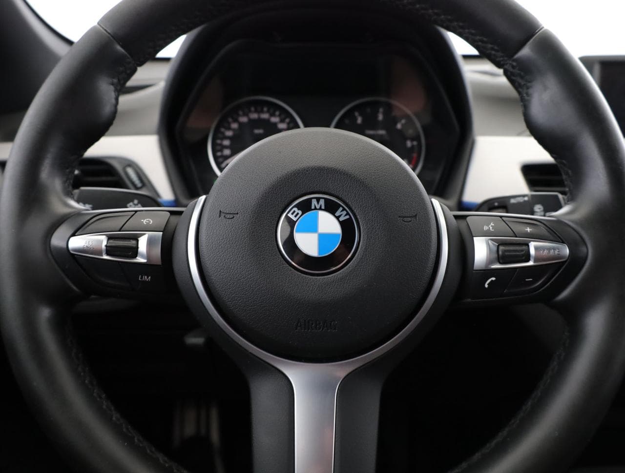 2018 BMW X1 - 33