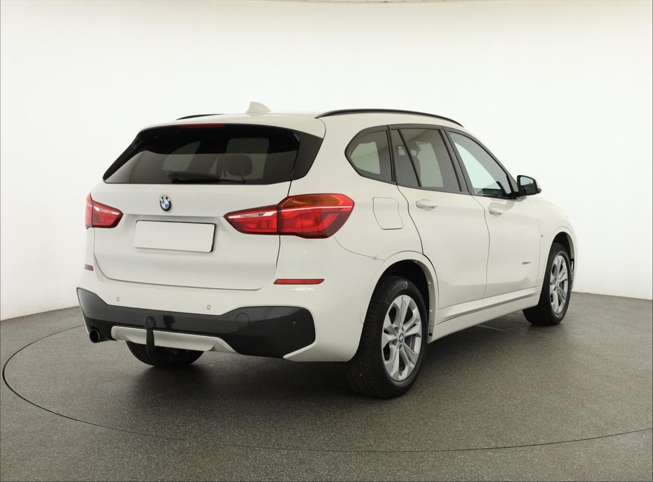 2018 BMW X1 - 13