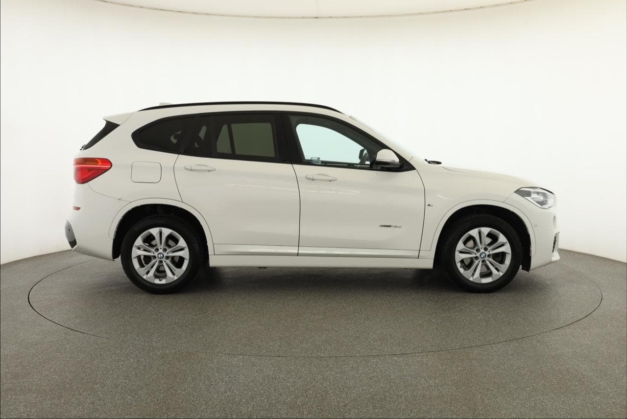 2018 BMW X1 - 16