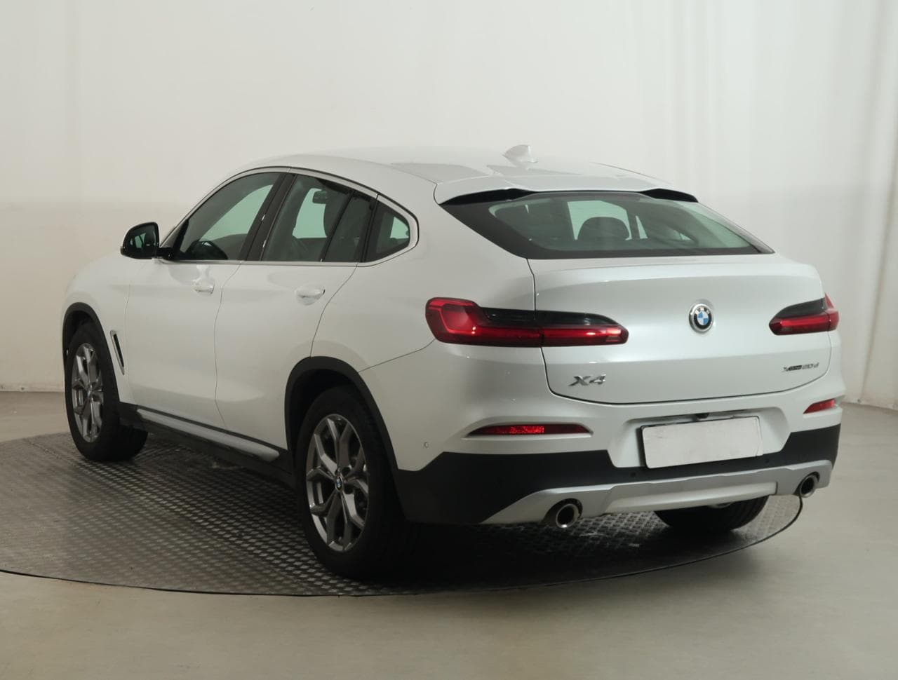 2021 BMW X4 - 5