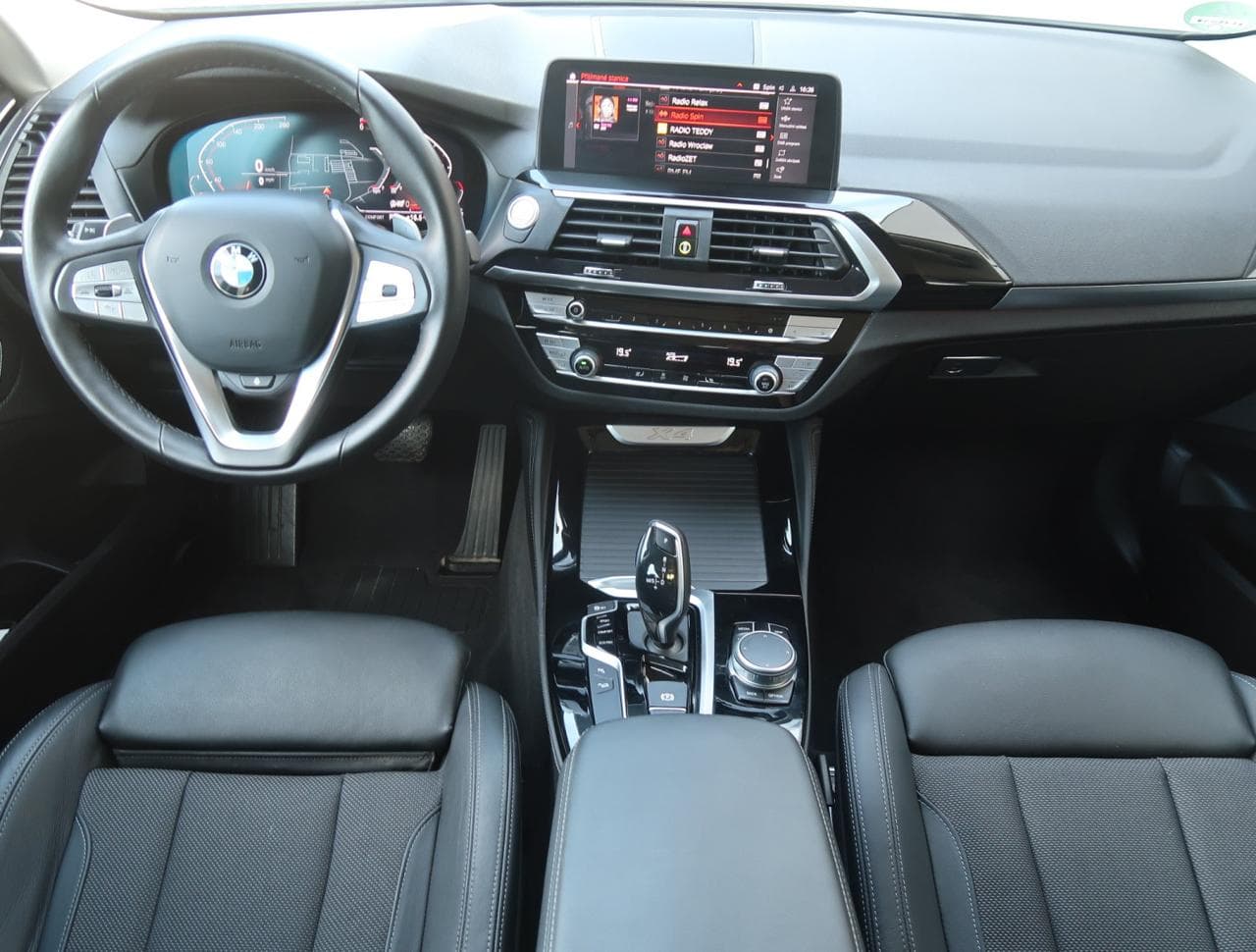 2021 BMW X4 - 10