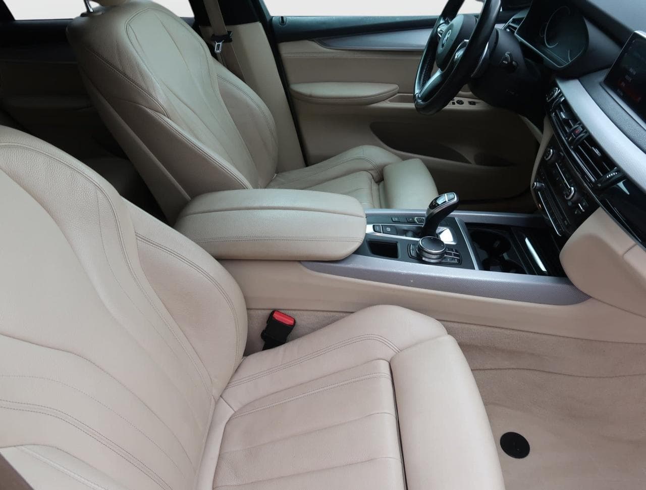 2018 BMW X5 - 12