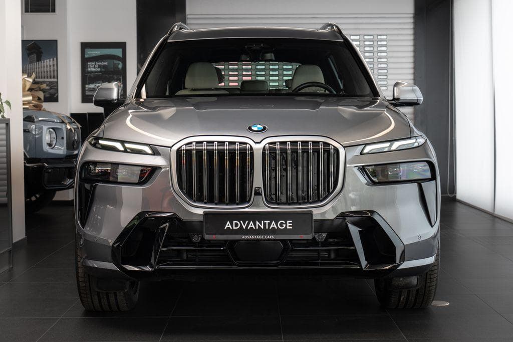 2023 BMW X7 - 2
