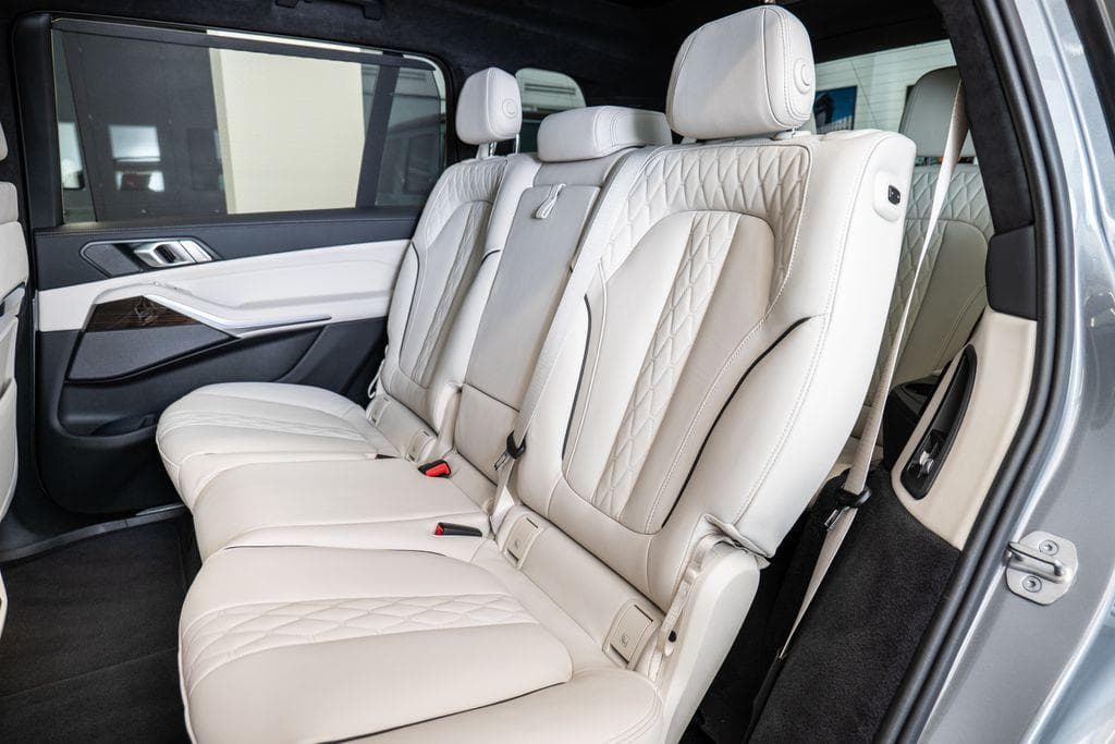 2023 BMW X7 - 13