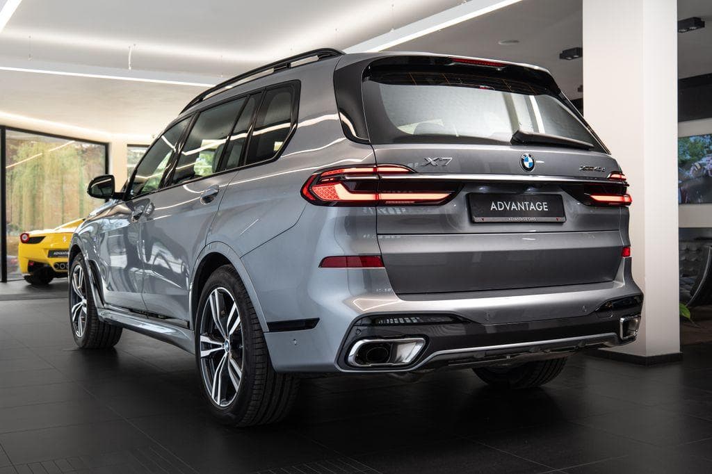 2023 BMW X7 - 4