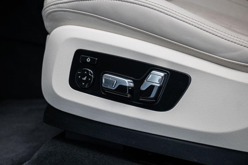 2023 BMW X7 - 9