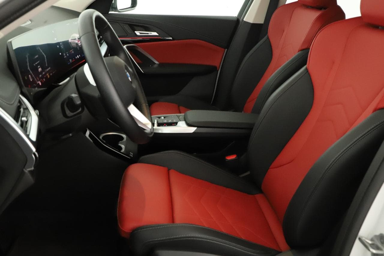 2025 BMW X1 - 13