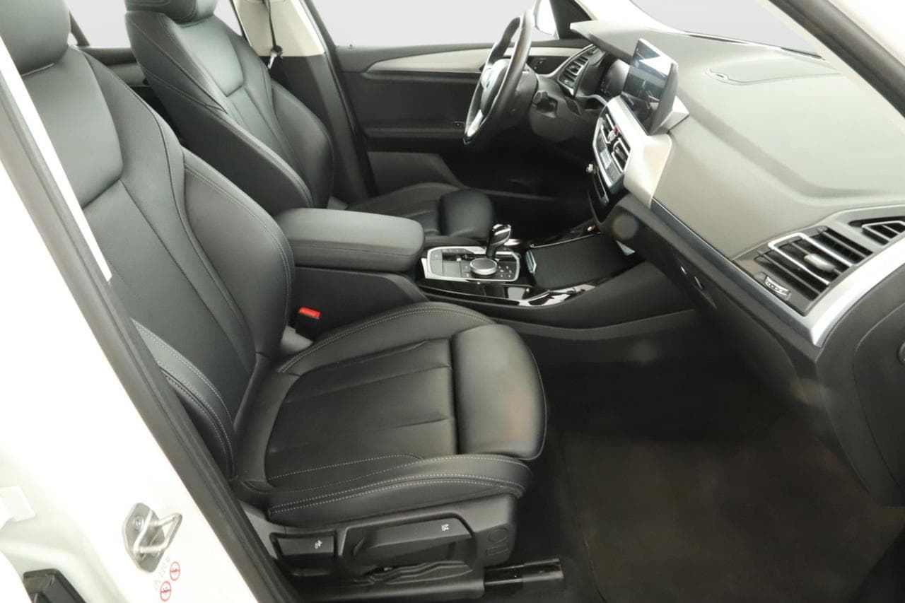 2021 BMW X3 - 10