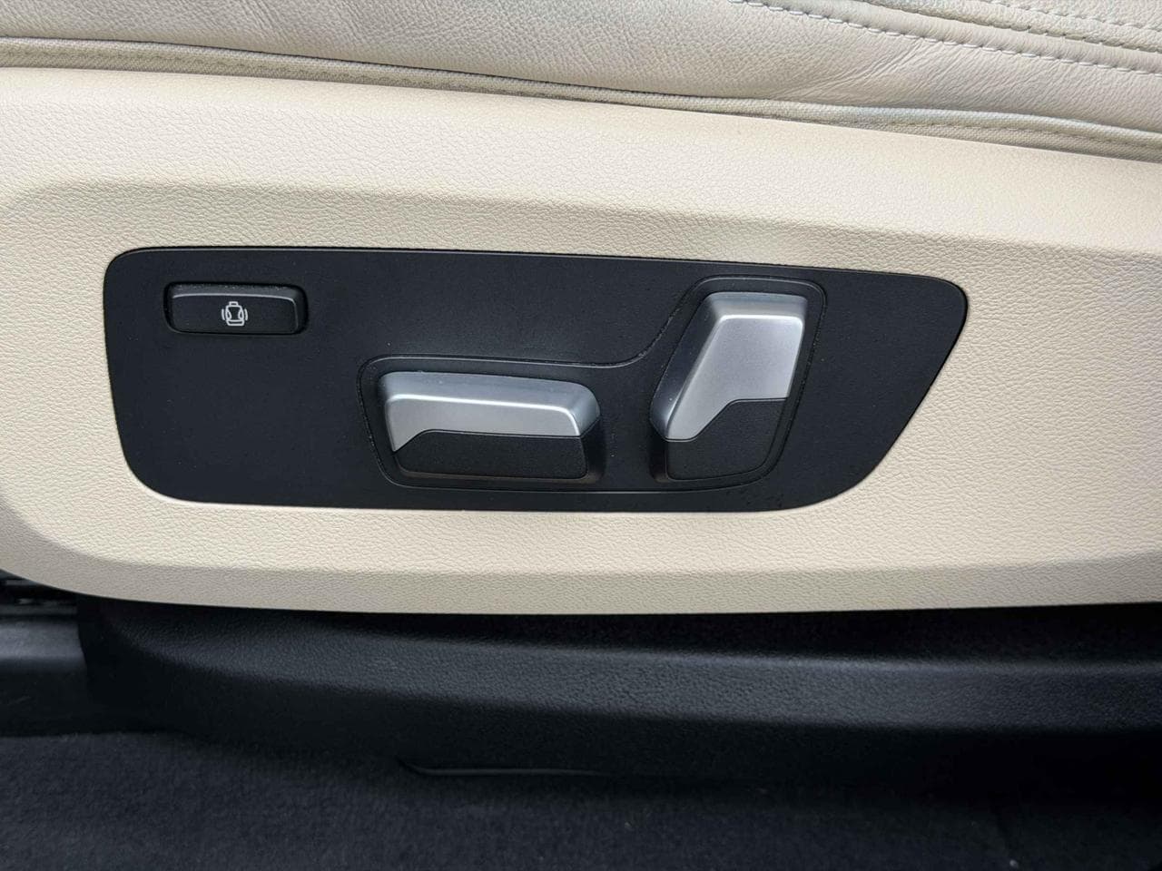 2021 BMW X5 - 11