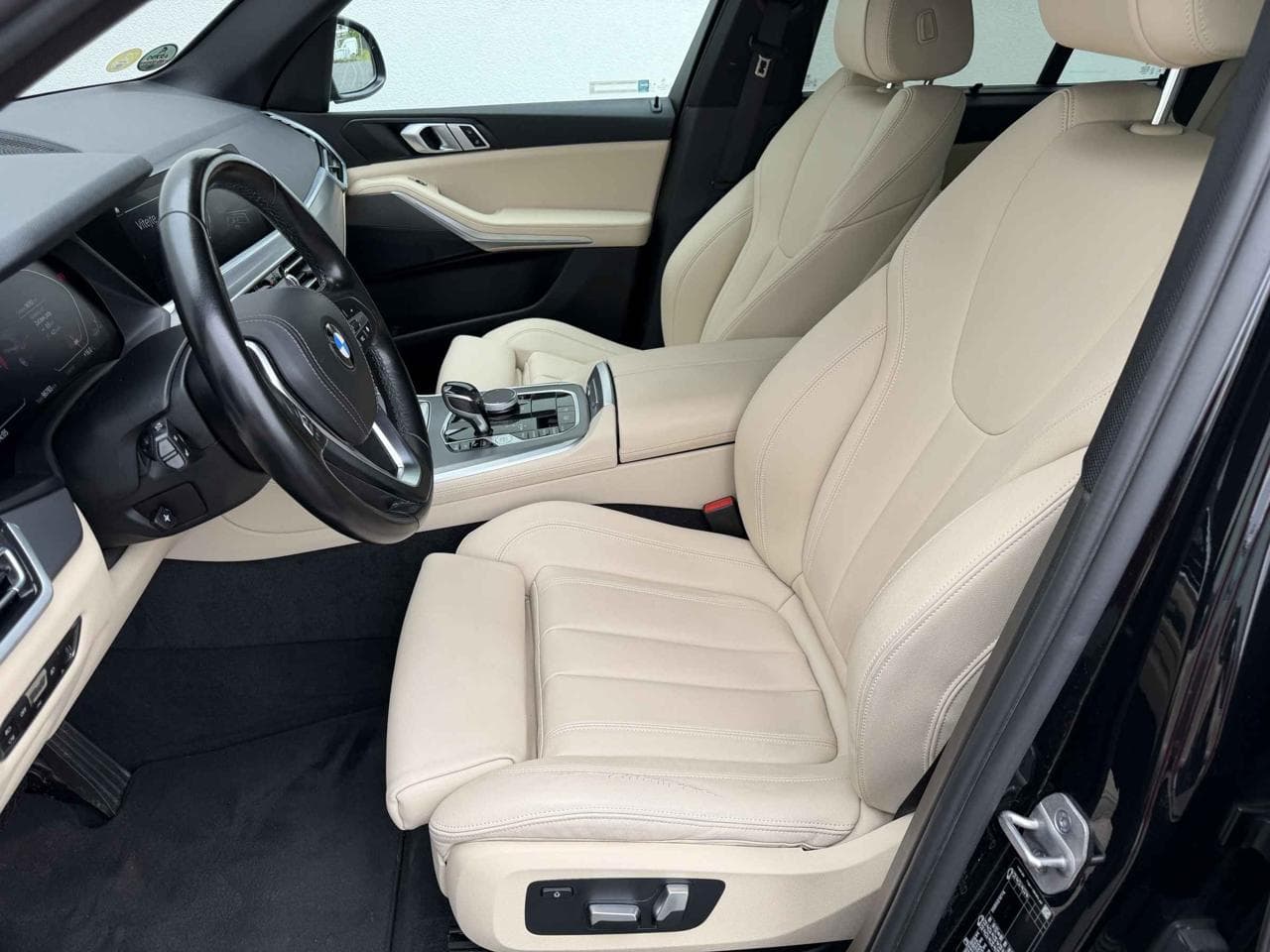 2021 BMW X5 - 9