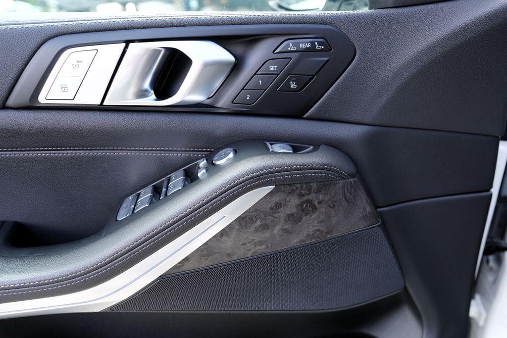 2021 BMW X7 - 11