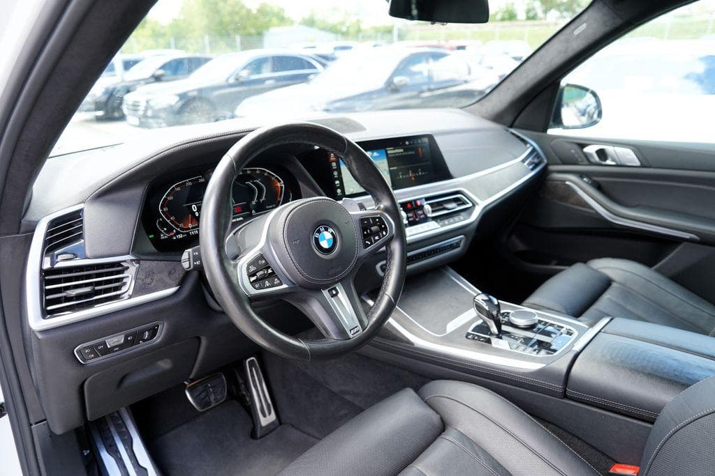 2021 BMW X7 - 15