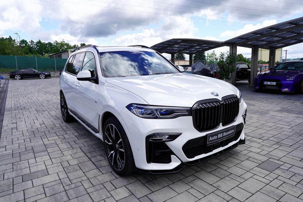 2021 BMW X7 - 7