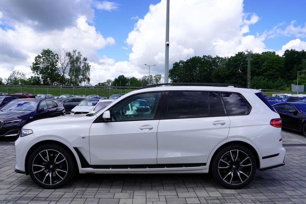 2021 BMW X7 - 3