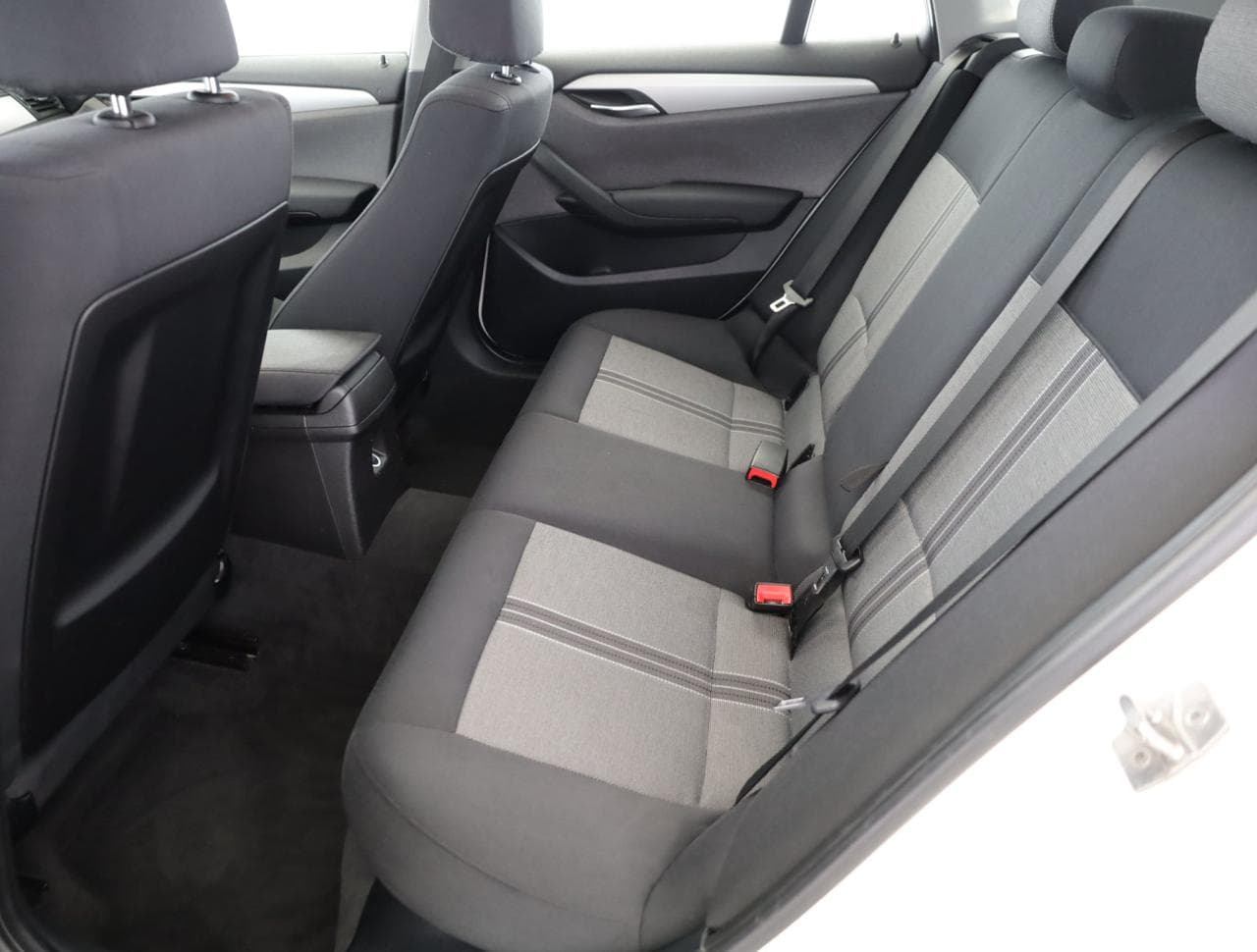 2009 BMW X1 - 12