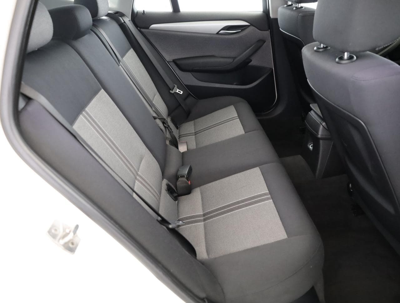 2009 BMW X1 - 11