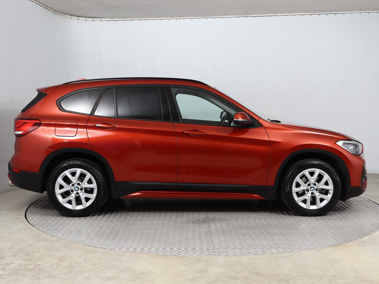 2020 BMW X1 - 13