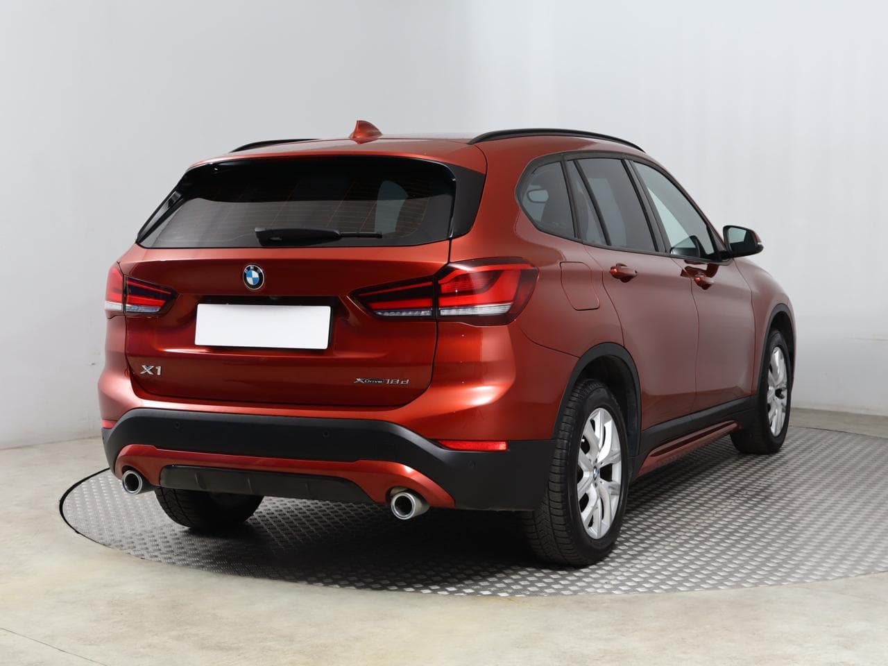 2020 BMW X1 - 11
