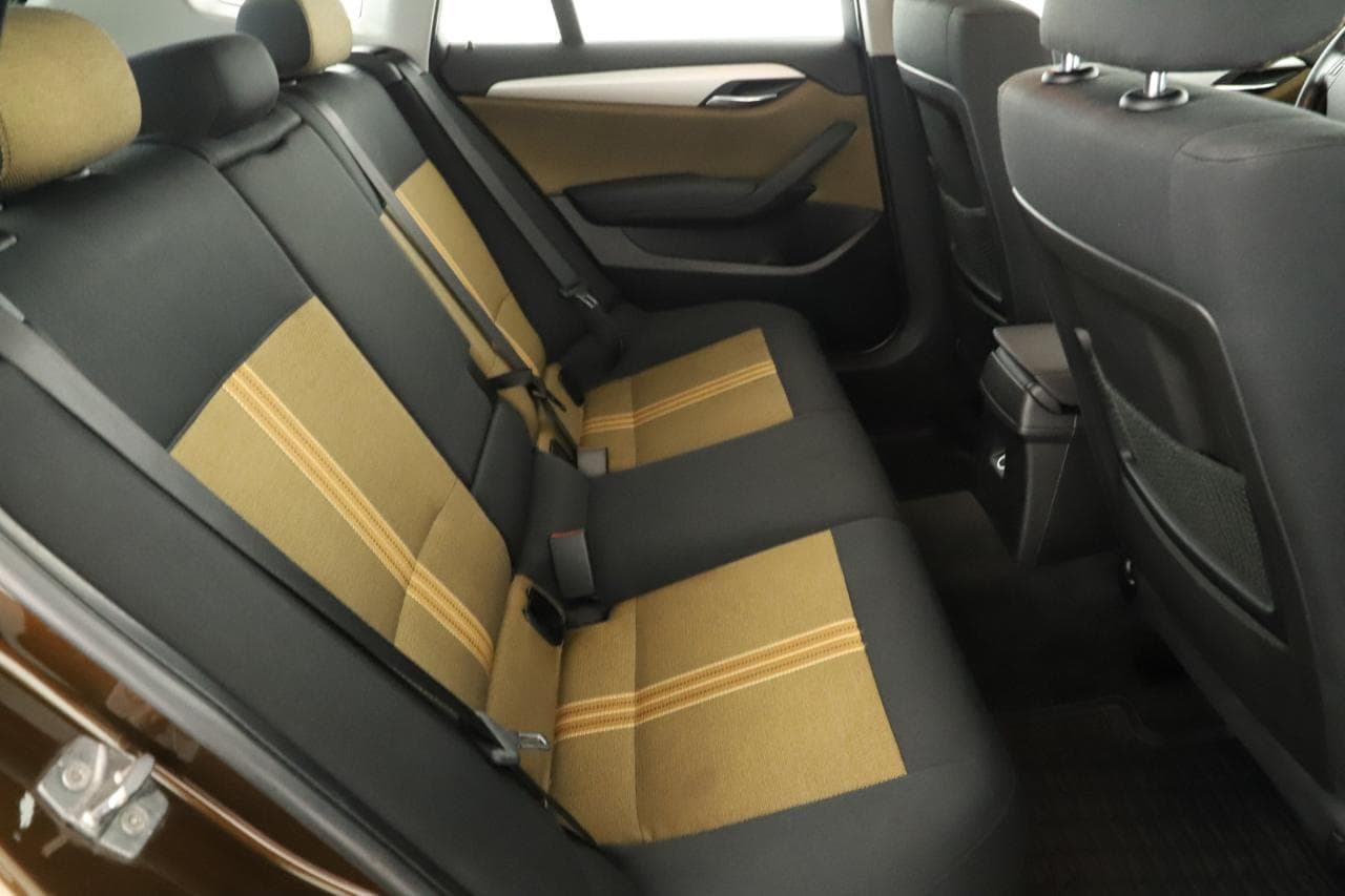 2010 BMW X1 - 16