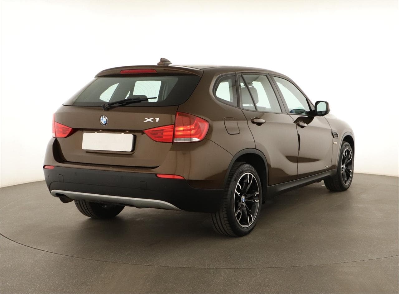 2010 BMW X1 - 12