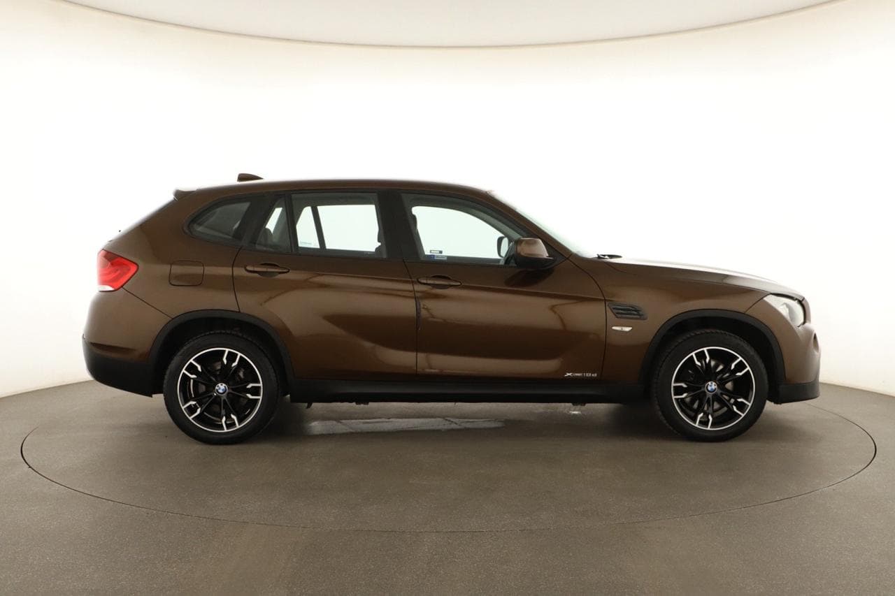 2010 BMW X1 - 13