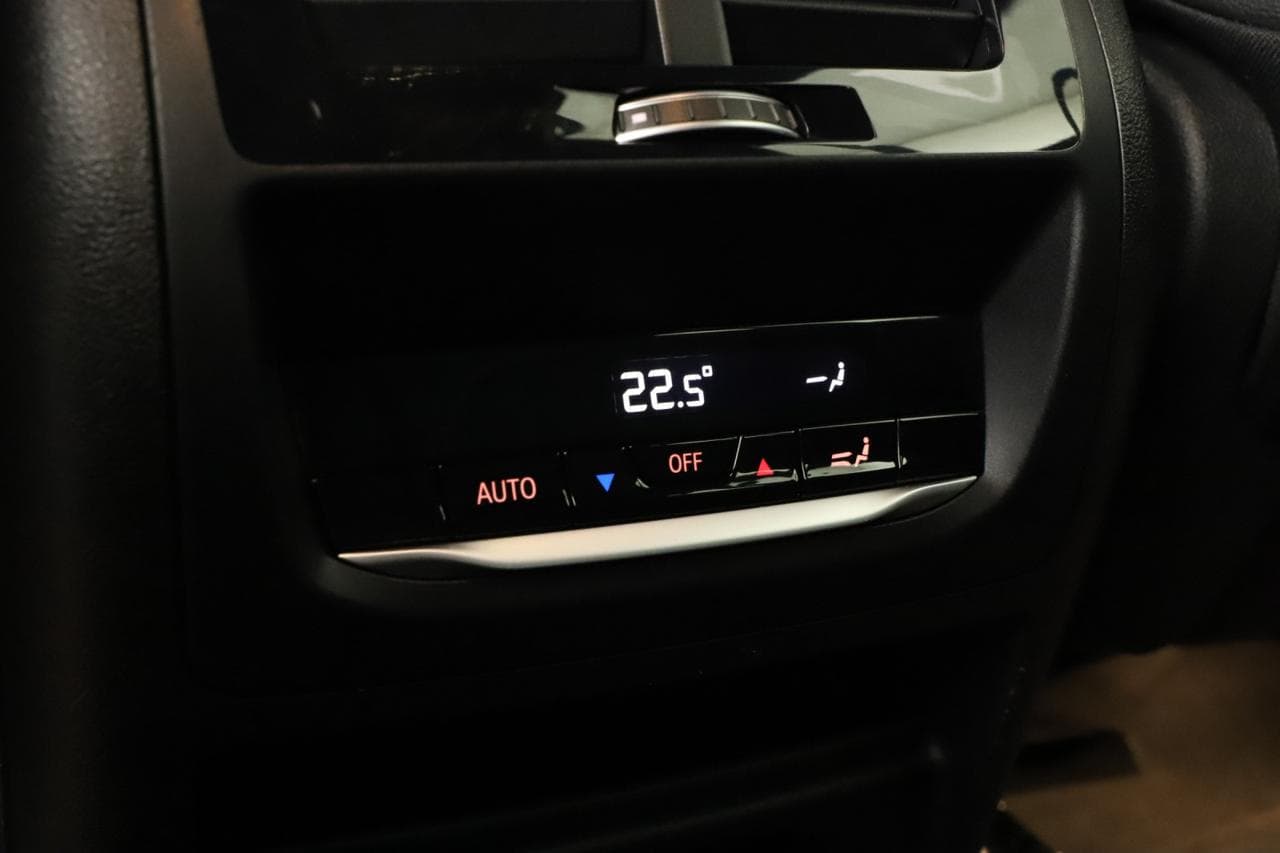2021 BMW X3 - 32
