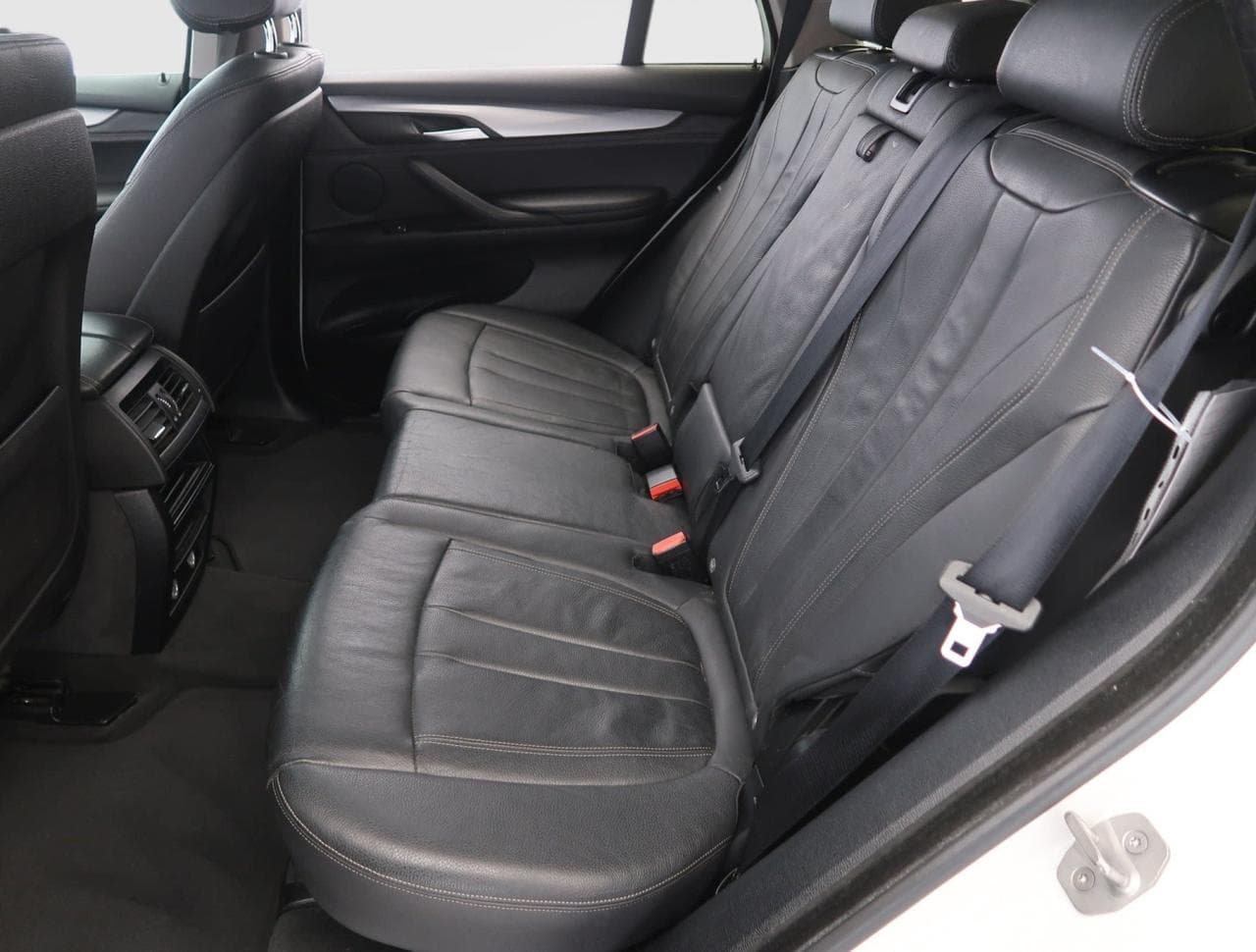 2018 BMW X5 - 15