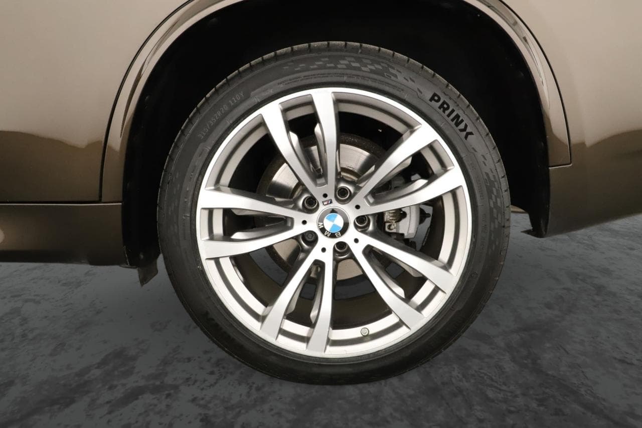 2017 BMW X5 - 28