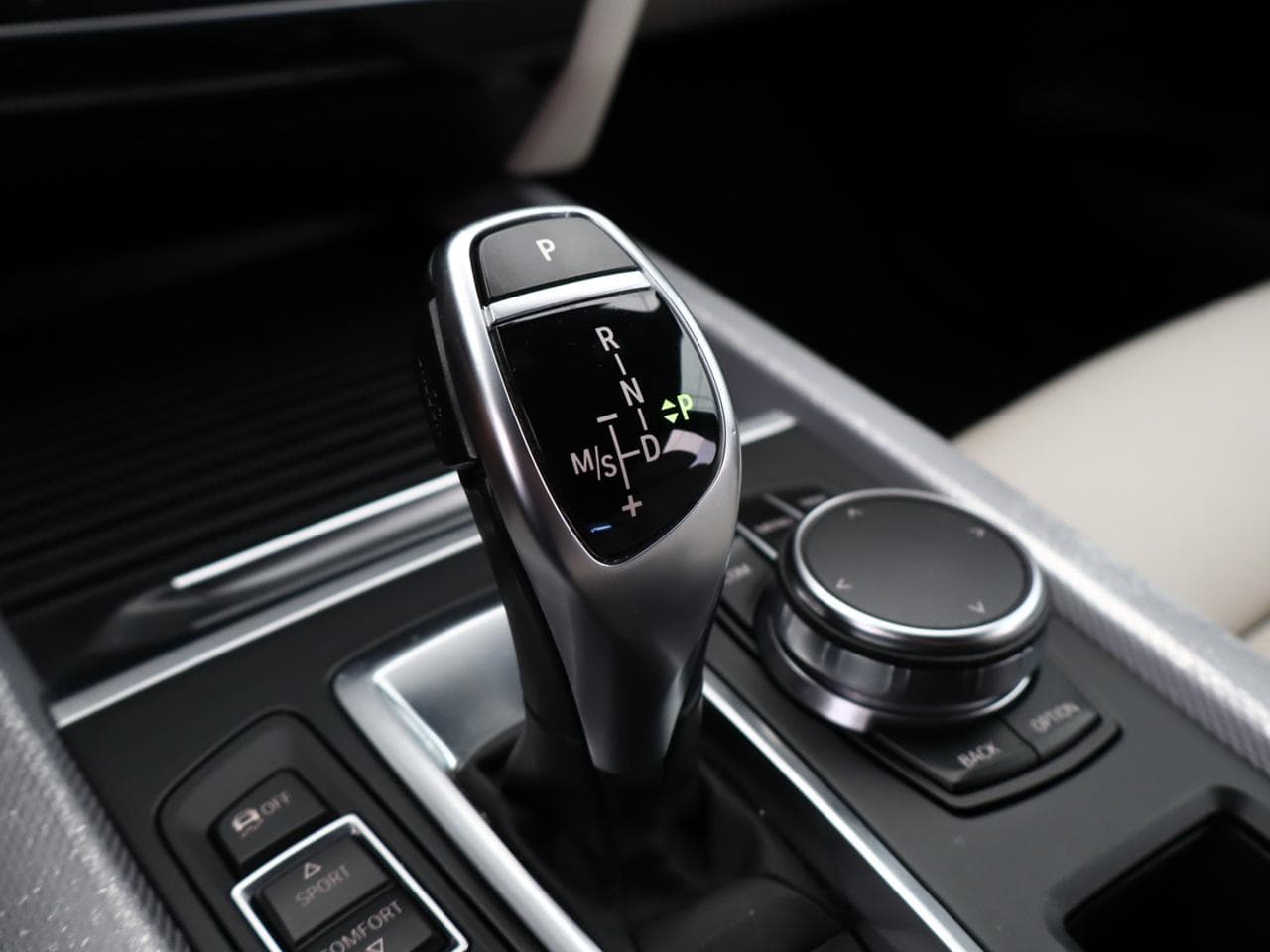 2017 BMW X5 - 30