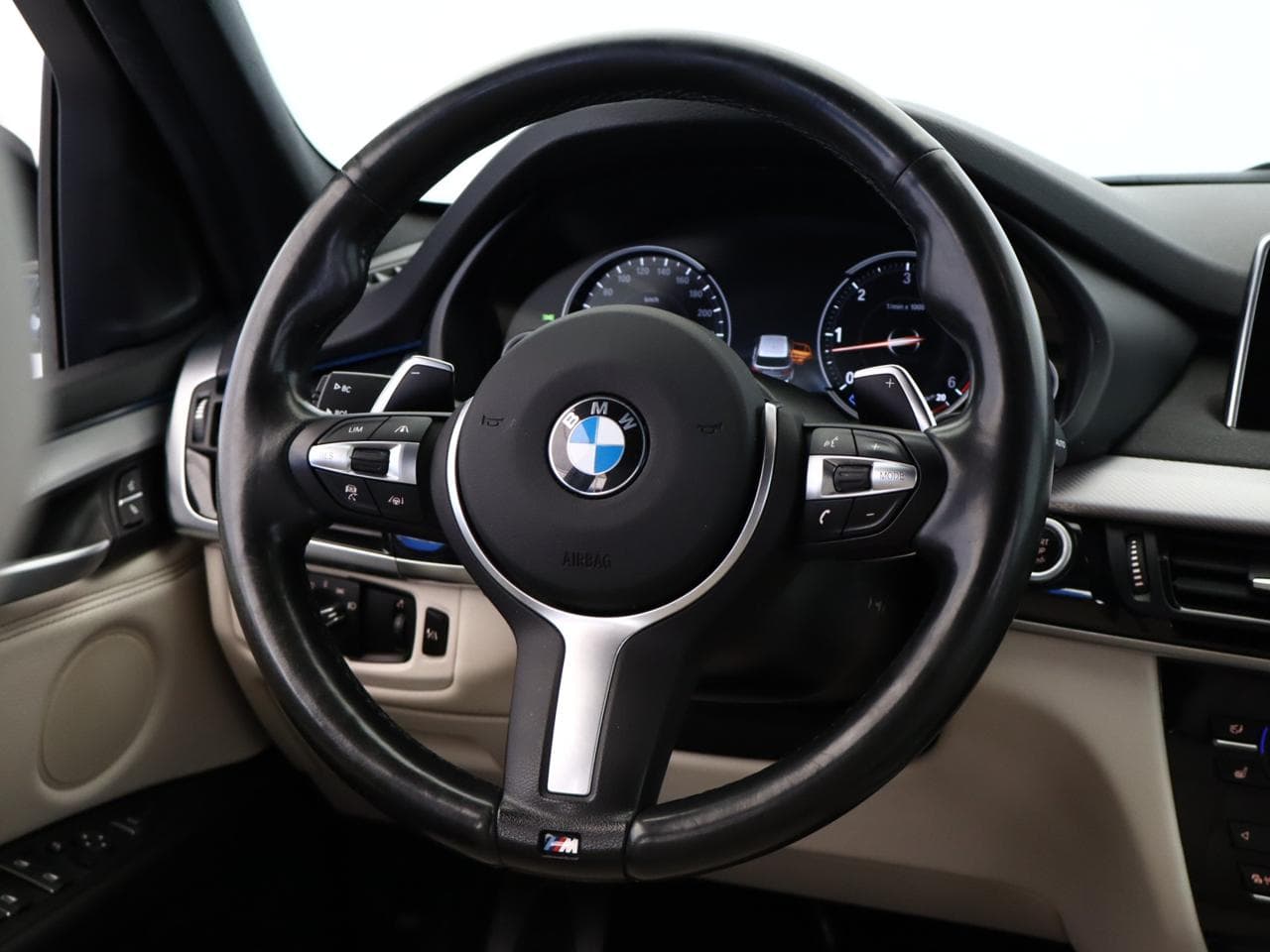 2017 BMW X5 - 34