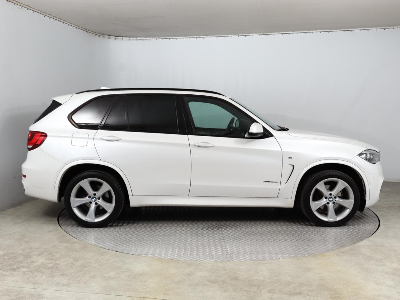 2017 BMW X5 - 15