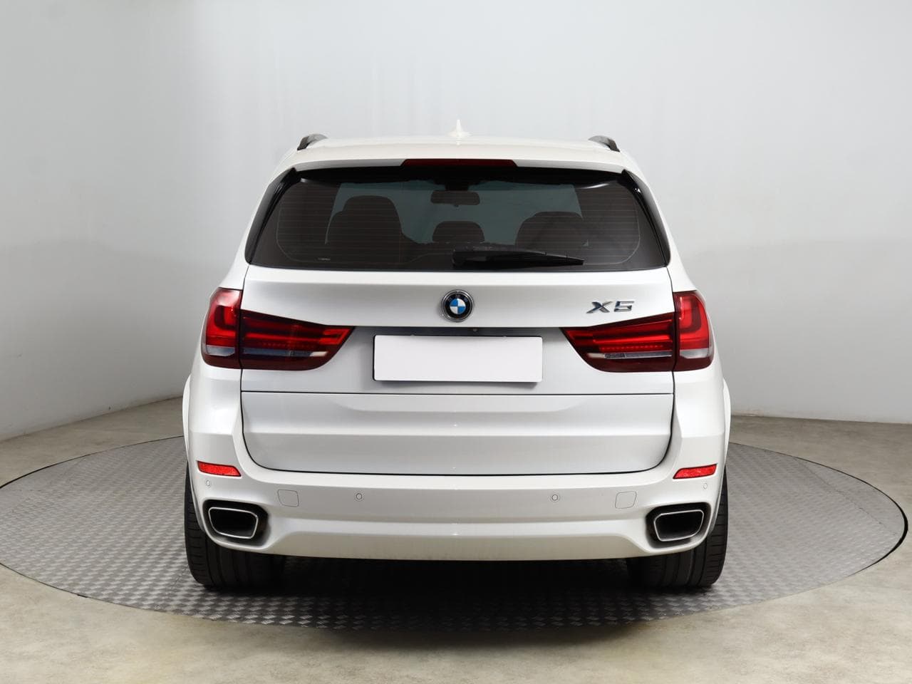 2017 BMW X5 - 11