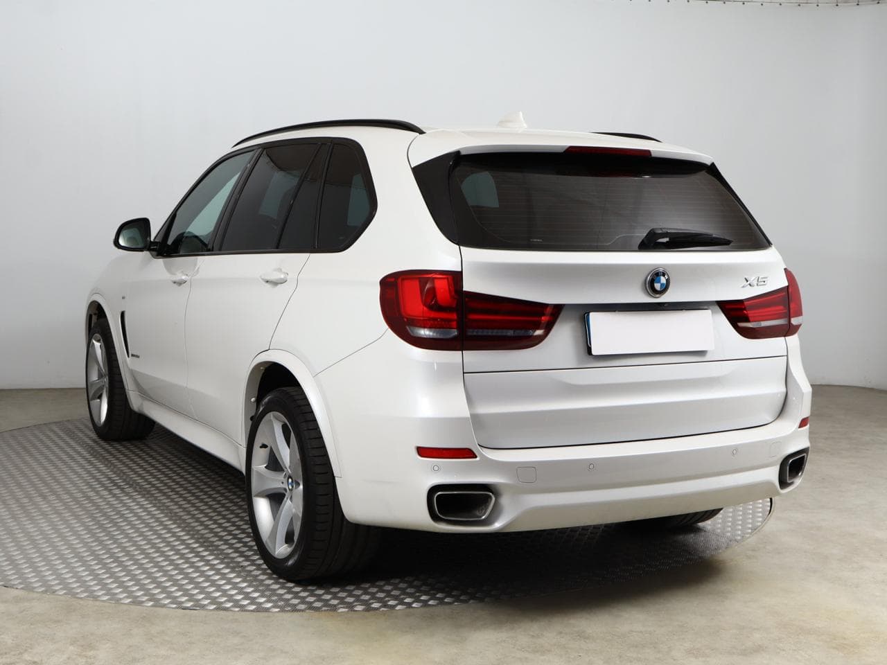 2017 BMW X5 - 9