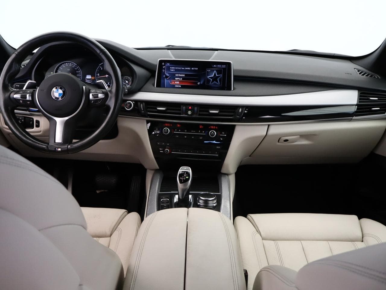 2017 BMW X5 - 16