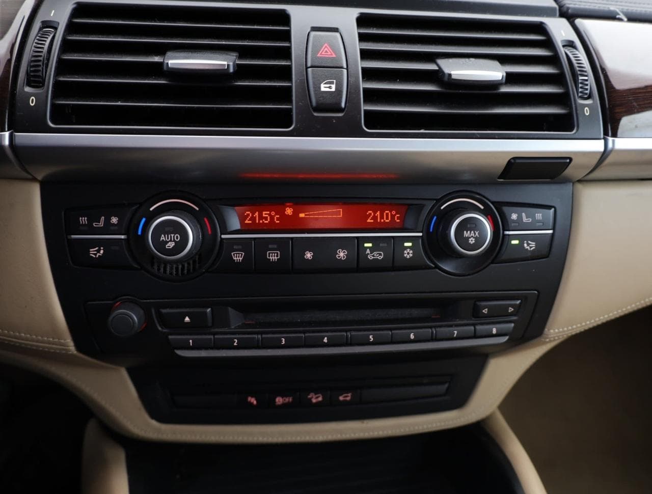 2010 BMW X6 - 24