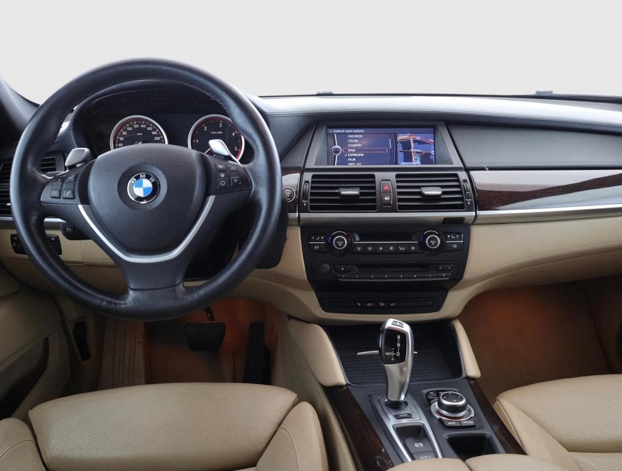 2010 BMW X6 - 11
