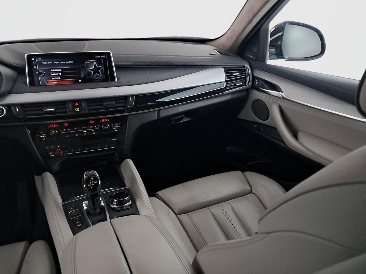 2017 BMW X6 - 21