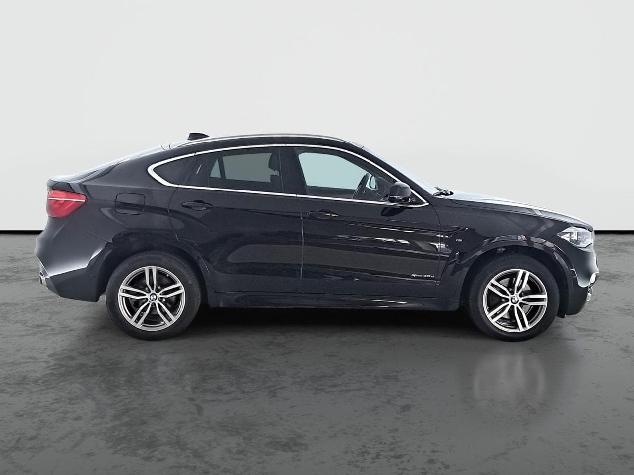 2017 BMW X6 - 15