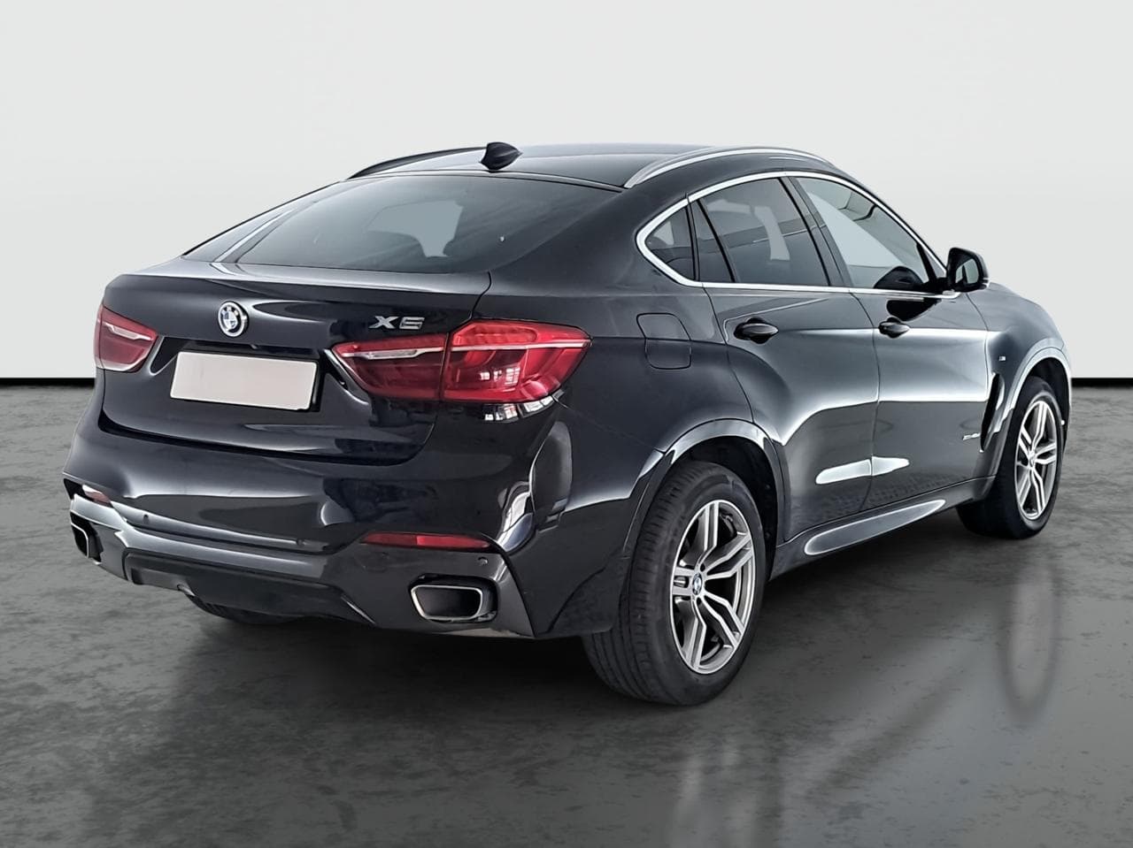 2017 BMW X6 - 13