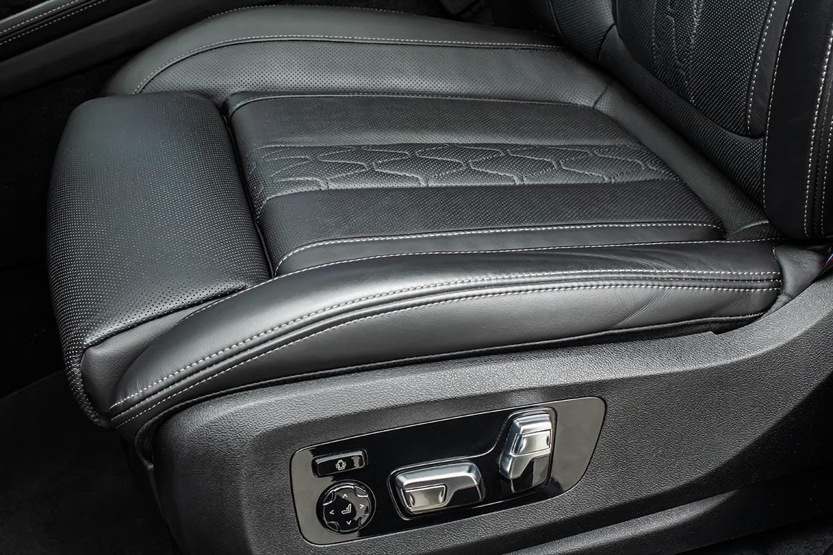 2023 BMW X7 - 14