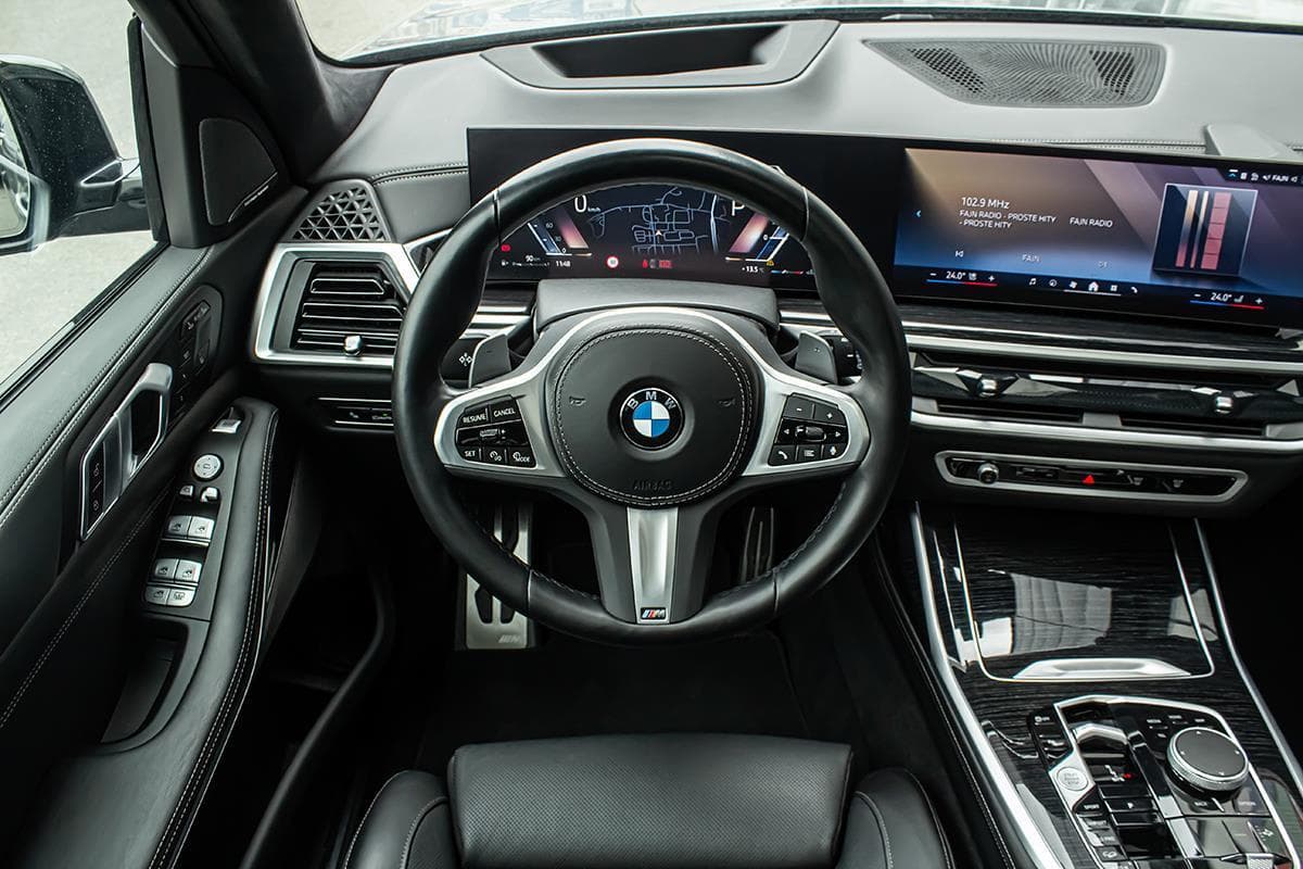 2023 BMW X7 - 18